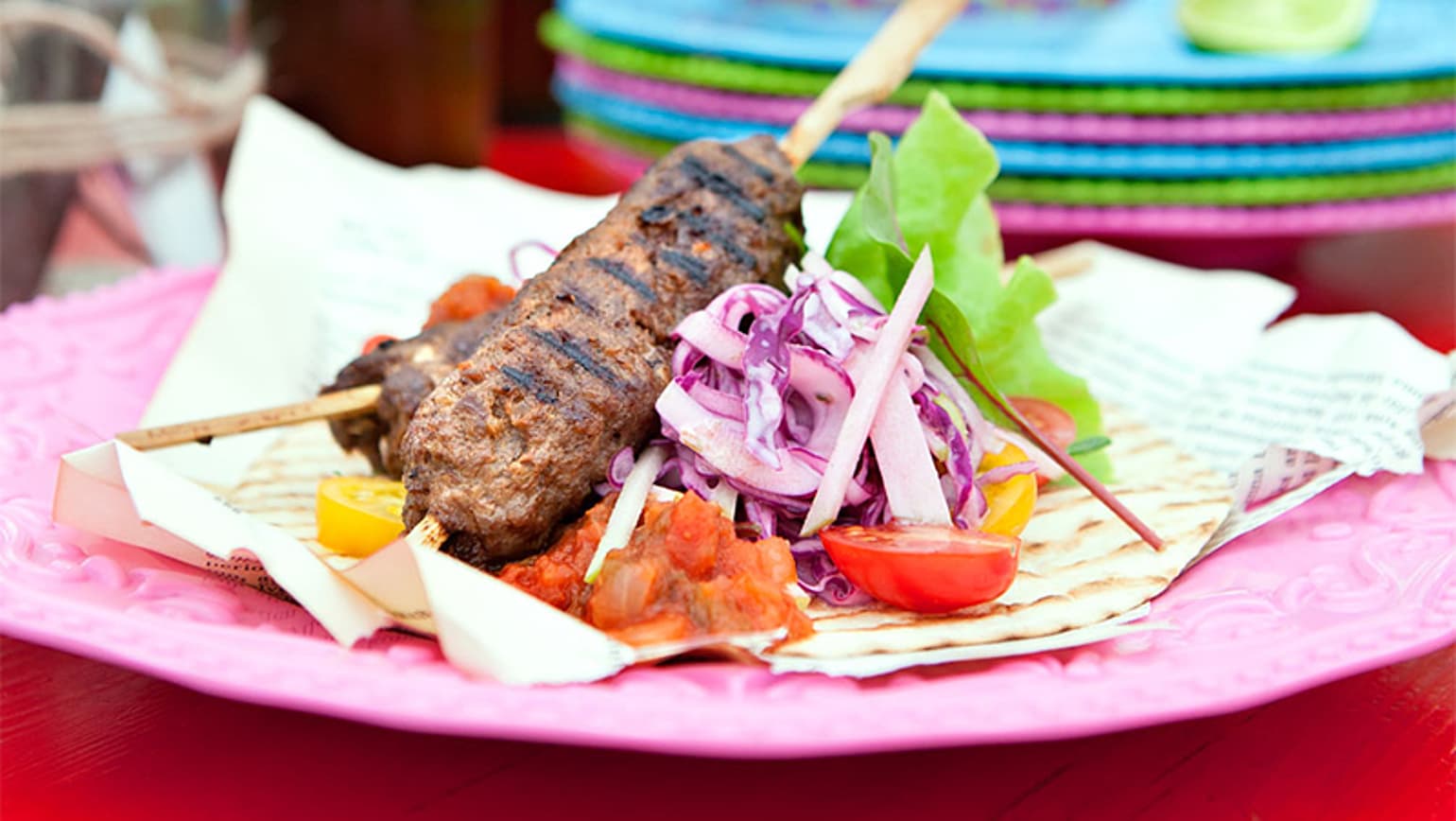 grilled-taco-skewers-in-tortillas-with-apple-coleslaw